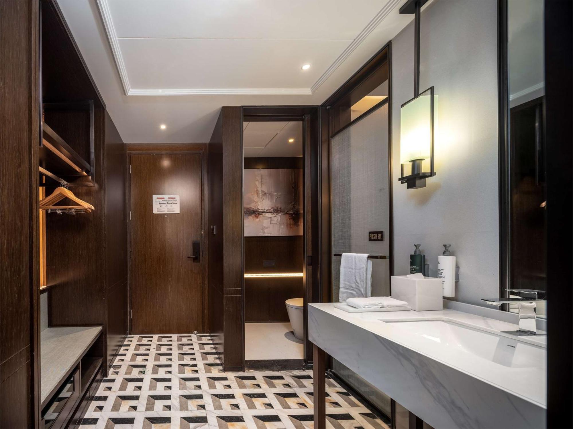 Hilton Garden Inn Beijing Guomao Pequim Exterior foto